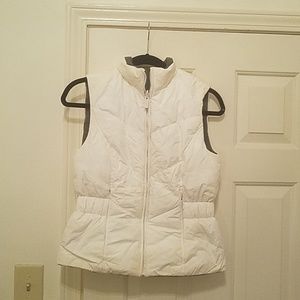 Reversible vest.
